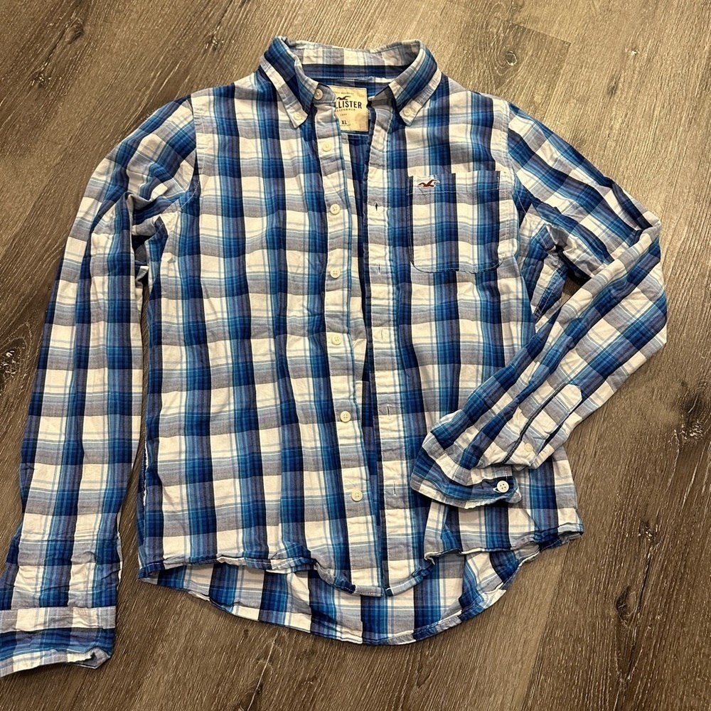 Men’s plaid Hollister button down Y2K